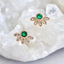 Load image into Gallery viewer, Emerald Green Flower Stud Earrings
