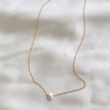 Load image into Gallery viewer, THE PEARL COVE NECKLACE: GOLD
