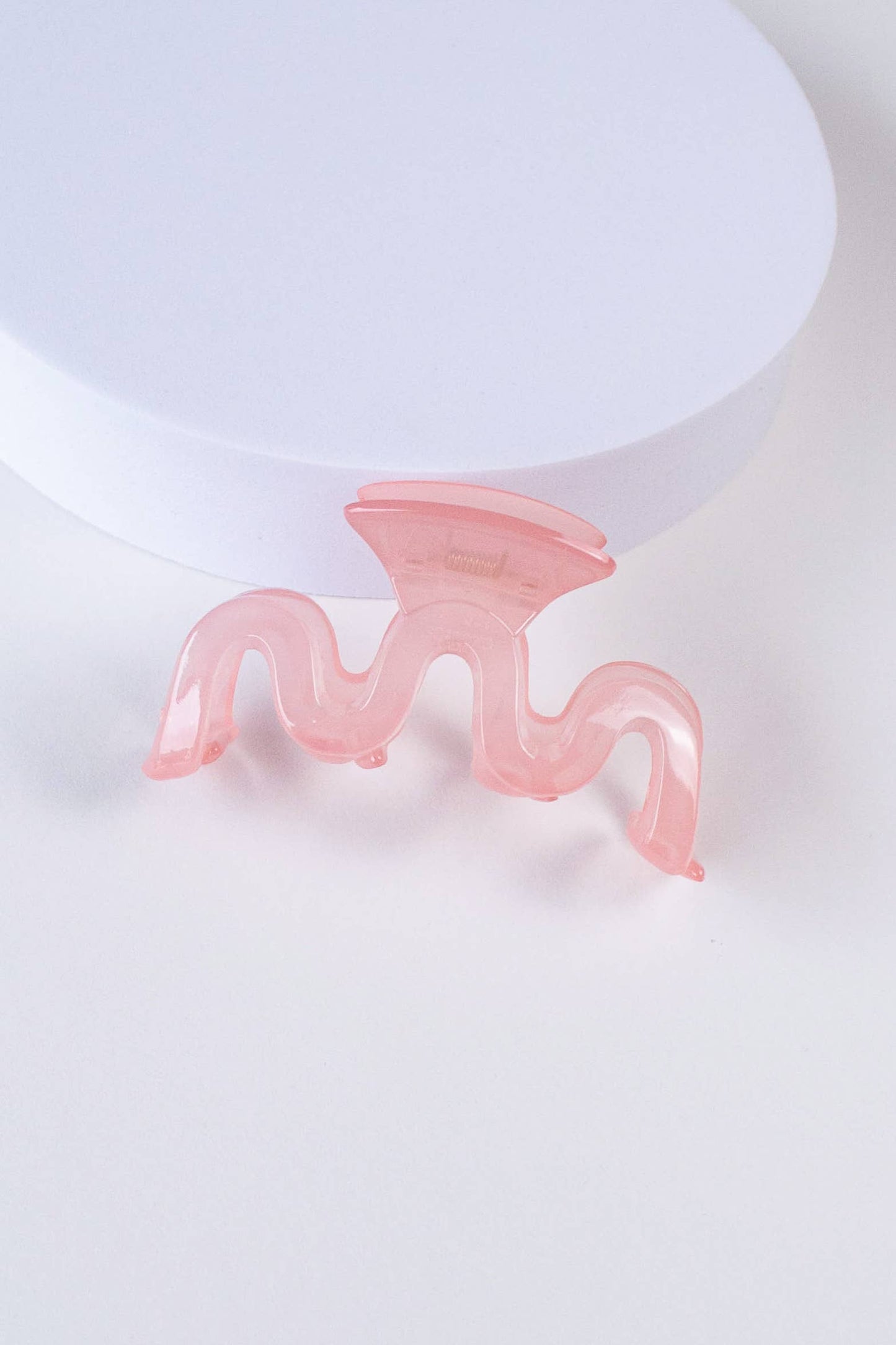 Glossy Waves Hair Claw Clip: Pink