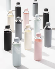 Load image into Gallery viewer, Porter Reusable Glass Water Bottle: Mint
