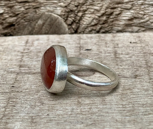 Horizontal Elegant Oval Blood Red Orange Carnelian Ring: 8