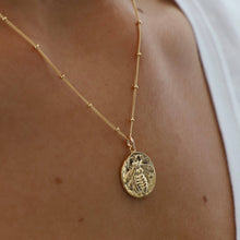 Load image into Gallery viewer, BEE MEDALLION NECKLACE: Gold
