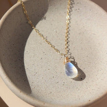 Load image into Gallery viewer, Celine Necklace: 14k Gold Fill / 18&quot;
