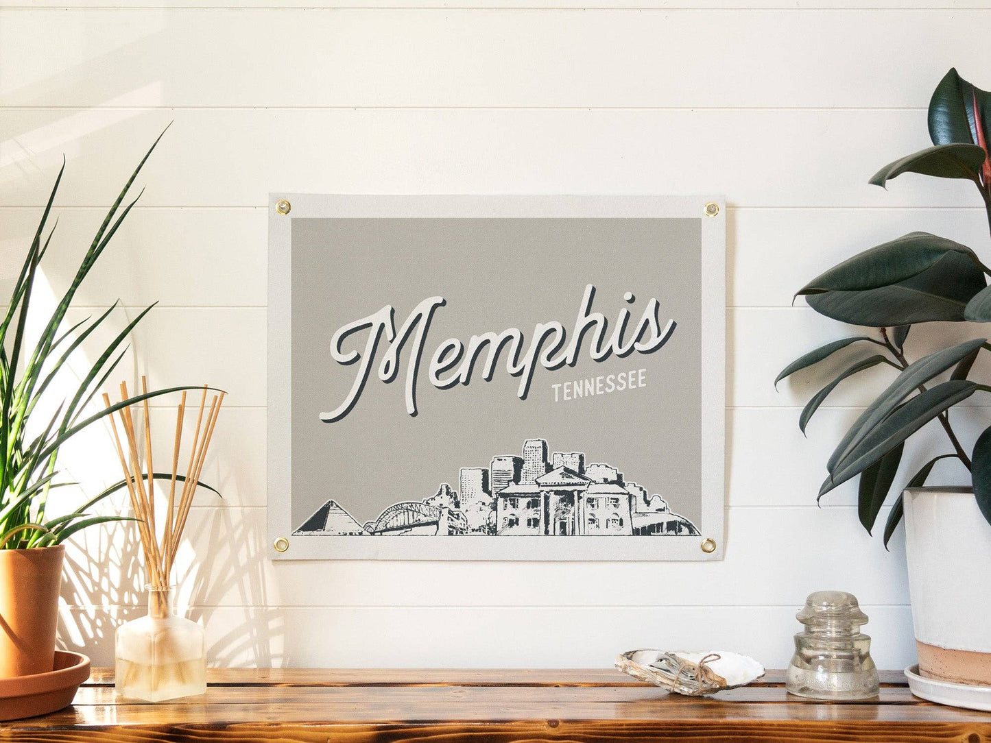 Memphis, Tennessee Felt Banner: Gray