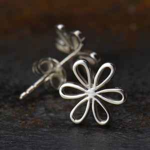 Daisy Stud Earrings 10x10mm