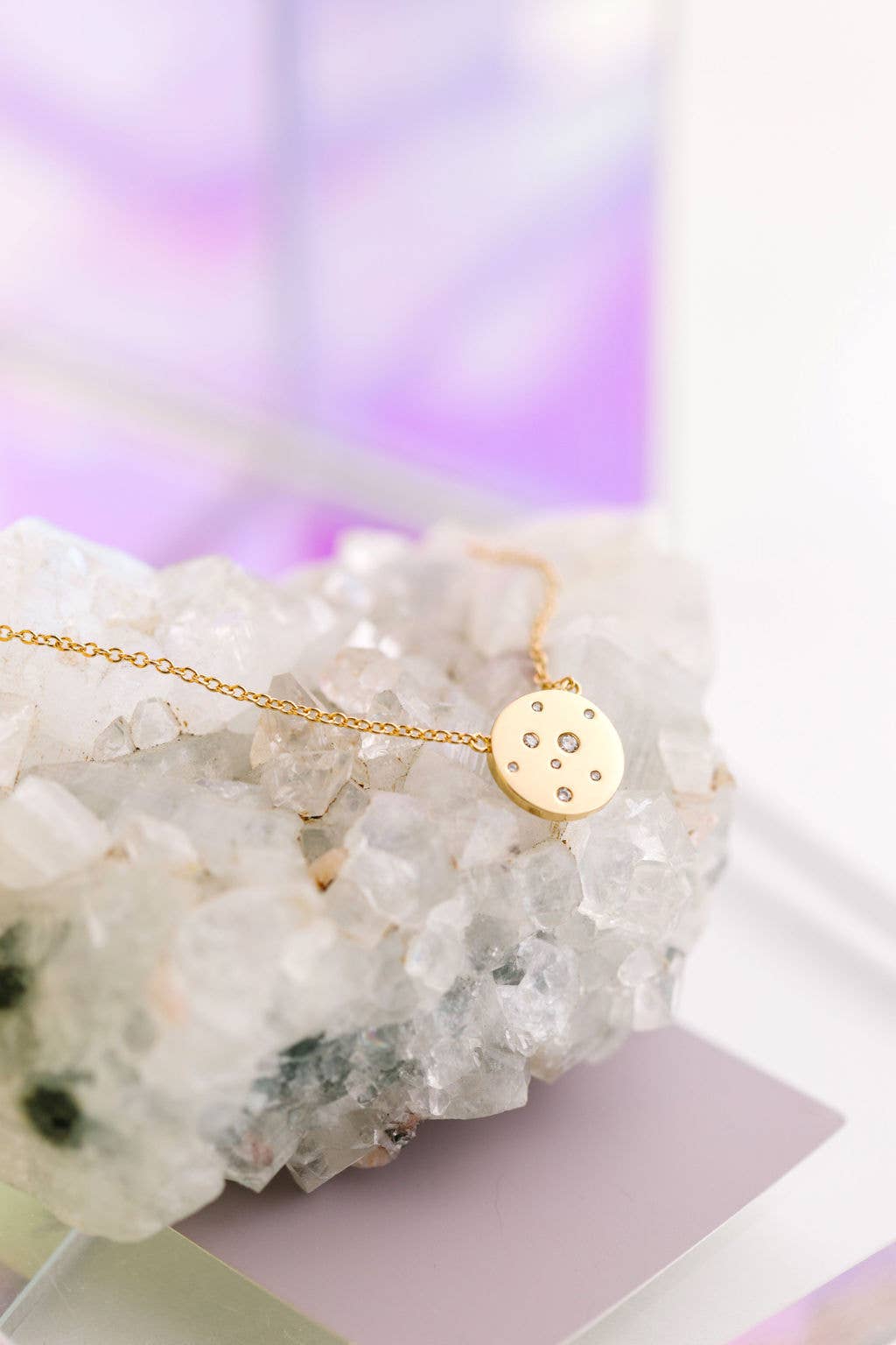Faye CZ Diamond Circle Pendant Necklace in Gold