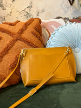Load image into Gallery viewer, Large Zip Crossbody
